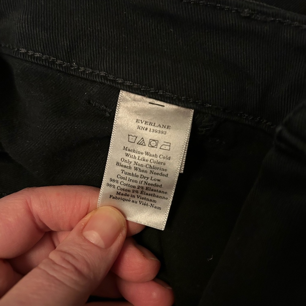 Everlane Black Barrel Leg Jeans - Picture 4 of 5